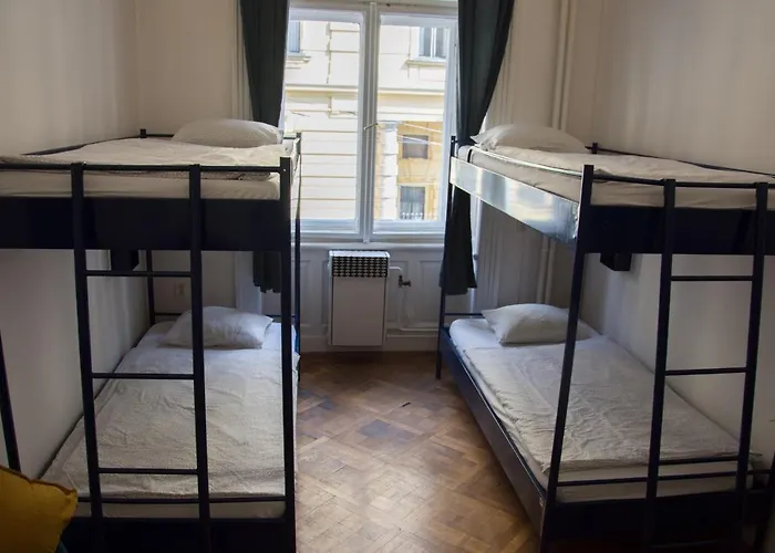Hostel The Clock *